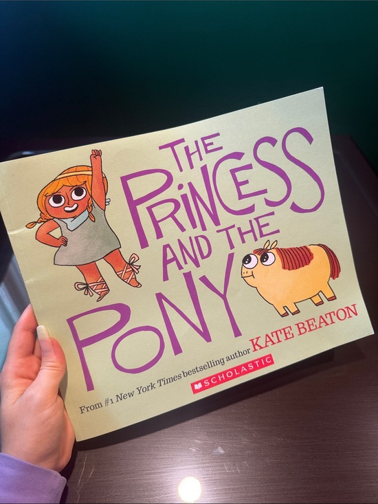 Scholastic Other - The Princess and the Pony Kate Beaton Kids Book